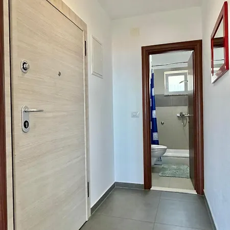 Tony Apartmán